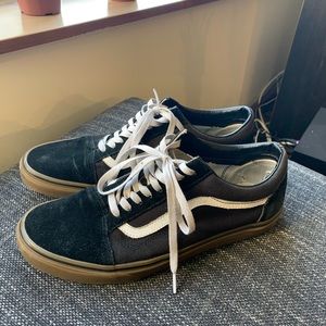 Vans Old Skool - Black/Gum Sole - Men’s 11